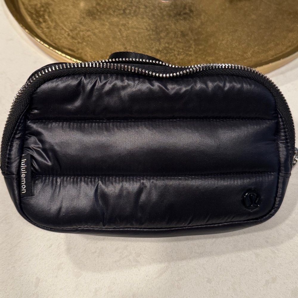 lululemon athletica Black Crossbody Bag 1l